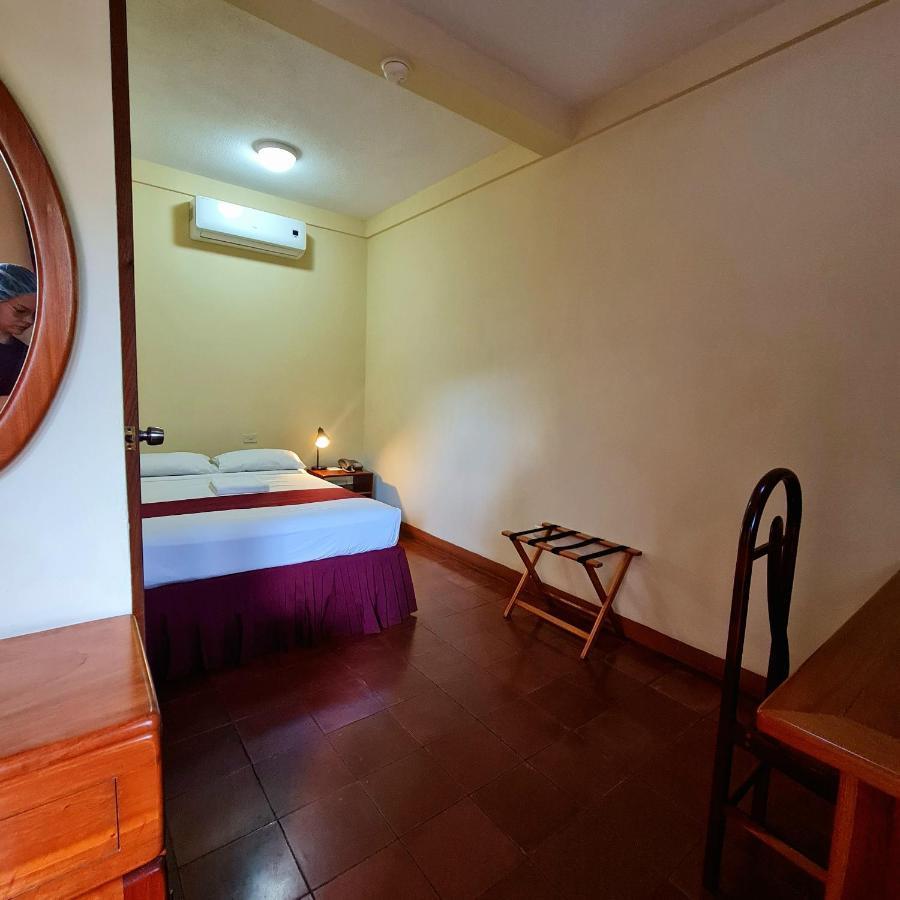 Hotel Austria เลออน ภายนอก รูปภาพ