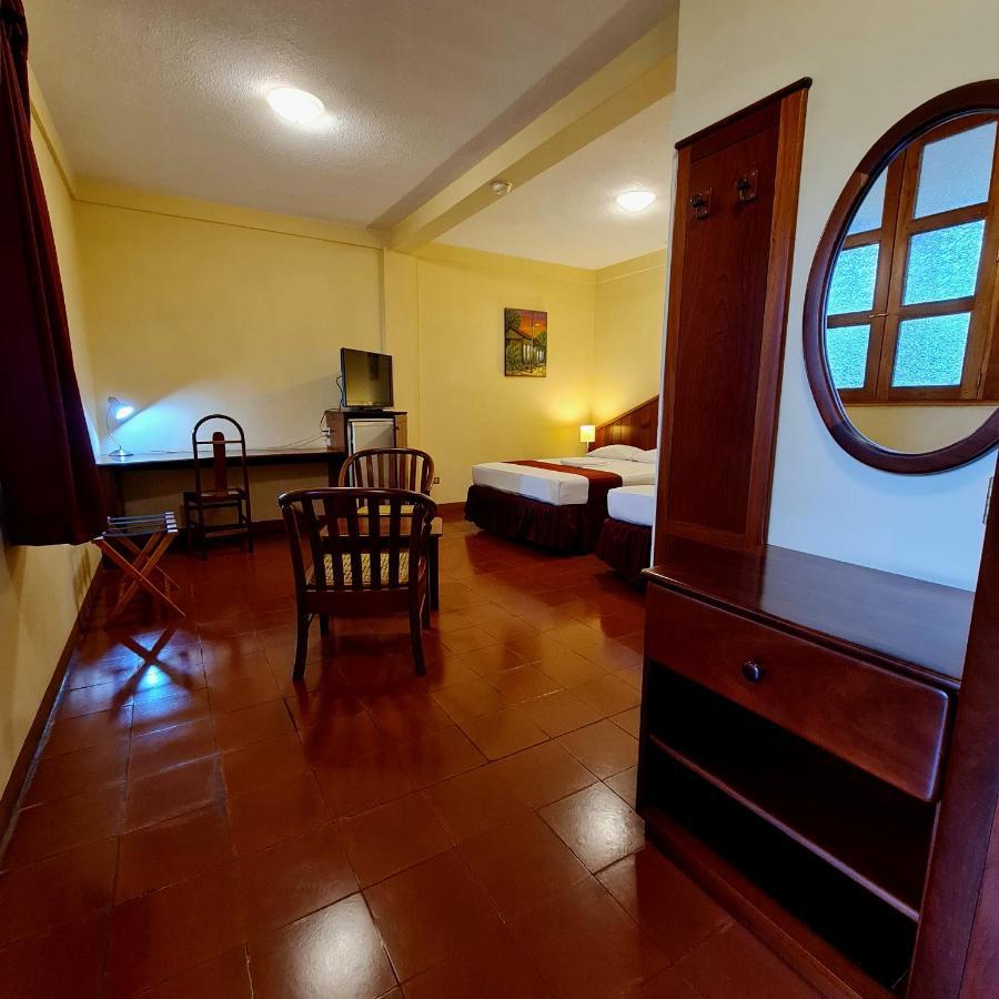 Hotel Austria เลออน ภายนอก รูปภาพ